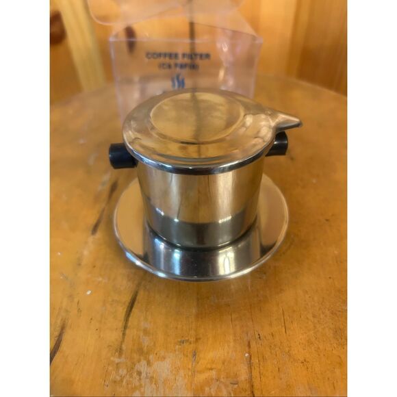 Vietnamese Traditional "Phin" Coffee Brewer (5587) - Picture 2 of 9